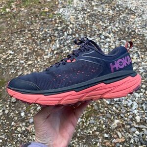 Hoka One One Challenger 6 ATR Shoes Size 8B